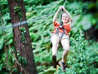  Adrenalina y tirolesa en Urrugne 